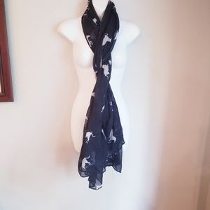 Accessories - 2/15$ Horse scarf black with gray horses Accessories - 2/15$ Horse scarf black with gray horses